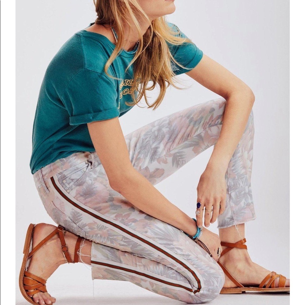 NEW • Mother • The Looker Ankle Fray Jeans Floral
